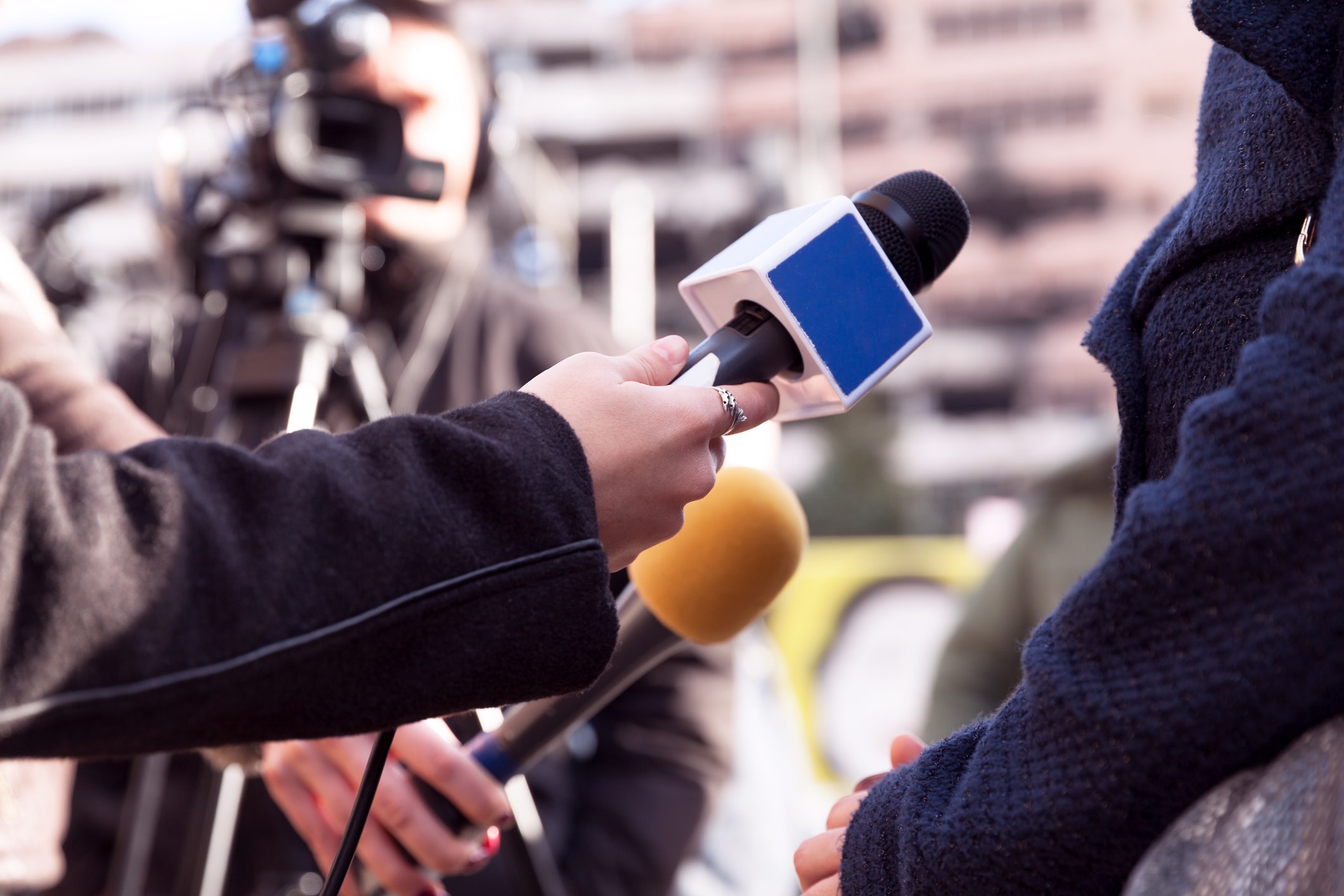 Transmissão de vídeo em direto Melhor equipamento de produção móvel - jornalismo