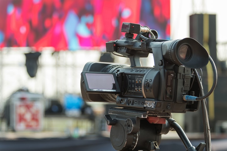 Soluciones para la transmisión de vídeo en directo en un entorno corporativo