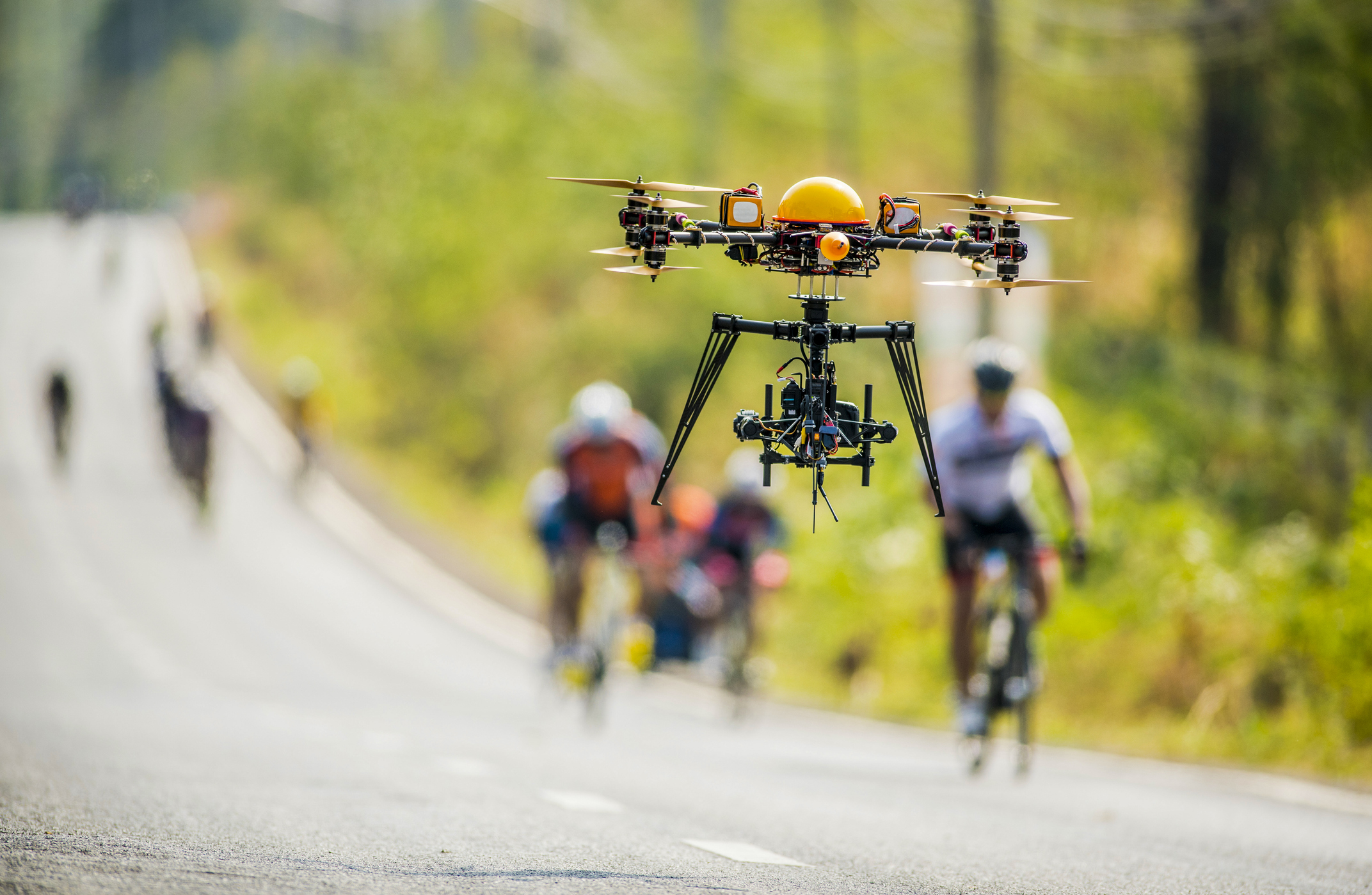 drone filming marathon route city